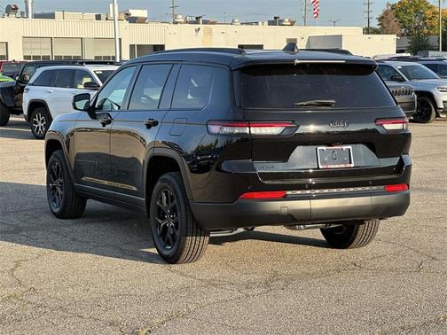 2025 Jeep Grand Cherokee L Laredo