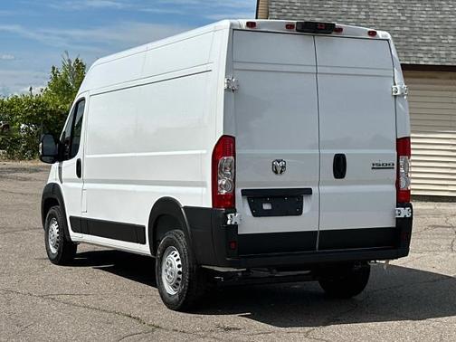 2025 RAM ProMaster 1500 Base