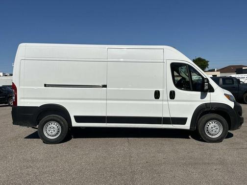 Bright White Clearcoat 2026 RAM ProMaster 2500 High Roof