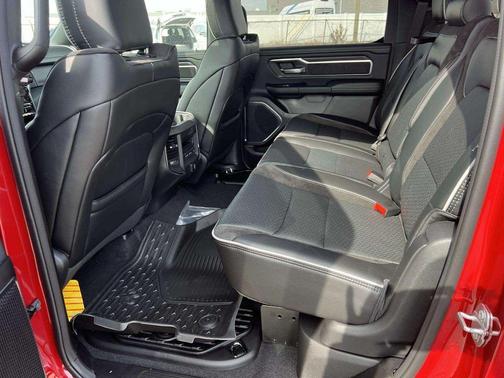 Molten Red Pearlcoat 2026 RAM 1500 Laramie