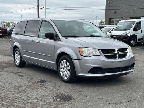 Billet Silver Metallic 2013 Dodge Grand Caravan SE