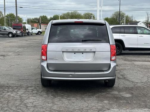 Billet Silver Metallic 2013 Dodge Grand Caravan SE