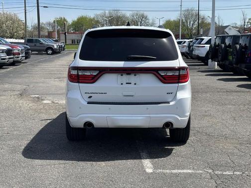 White Knuckle Clearcoat 2024 Dodge Durango GT