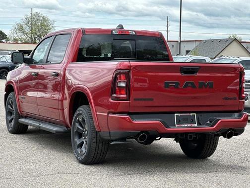 Molten Red Pearlcoat 2026 RAM 1500 Big Horn/Lone Star