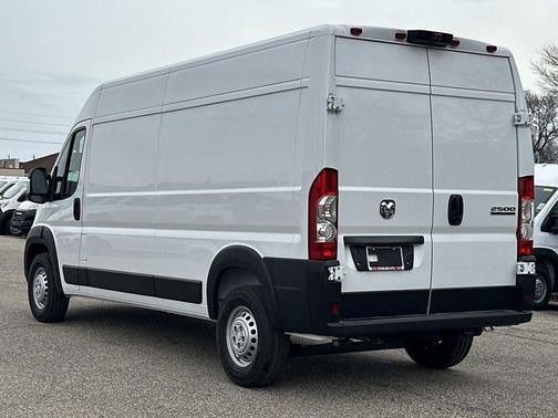 Bright White Clearcoat 2026 RAM ProMaster 2500 High Roof