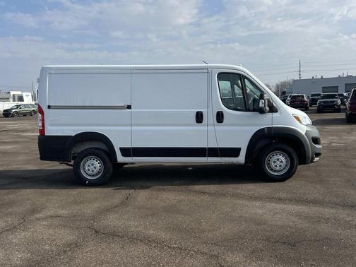 2026 RAM ProMaster 1500 Low Roof