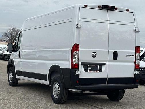 Bright White Clearcoat 2026 RAM ProMaster 2500 High Roof