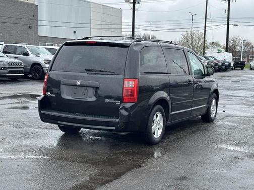 Brilliant Black Crystal Pearl 2010 Dodge Grand Caravan Hero