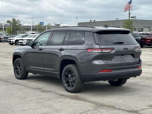 2025 Jeep Grand Cherokee L Laredo