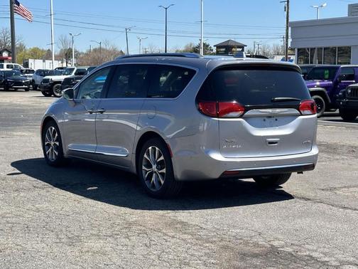Billet Silver Metallic 2018 Chrysler Pacifica Limited