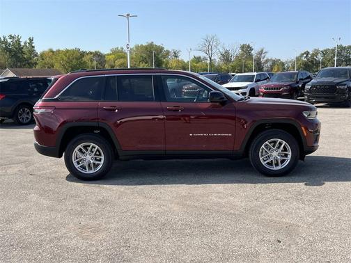 2025 Jeep Grand Cherokee Laredo X