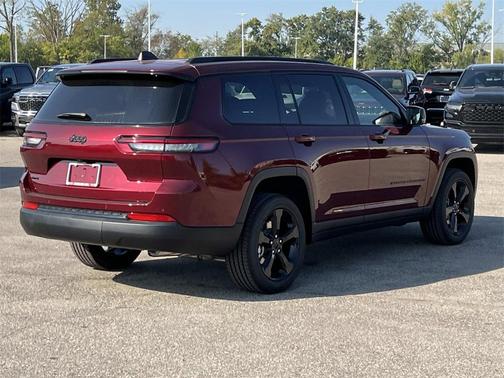 2025 Jeep Grand Cherokee L Laredo