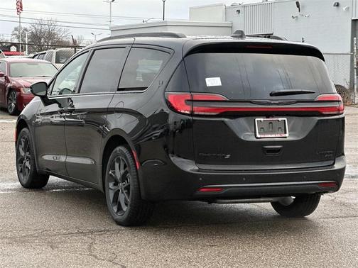 2026 Chrysler Pacifica Limited