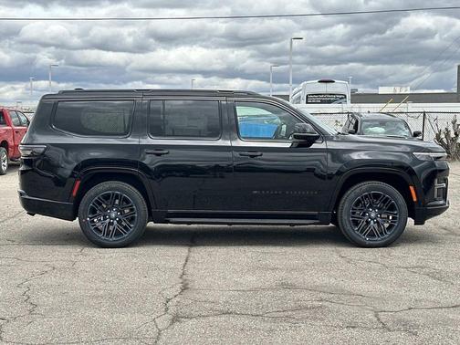 Gloss Black 2026 Jeep Grand Wagoneer