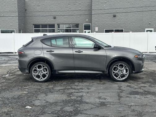 2024 Alfa Romeo Tonale Ti