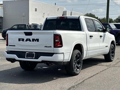 Bright White Clearcoat 2026 RAM 1500 Big Horn/Lone Star