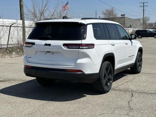 2025 Jeep Grand Cherokee L Laredo