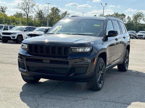 2025 Jeep Grand Cherokee L Laredo