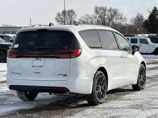 2026 Chrysler Pacifica Limited