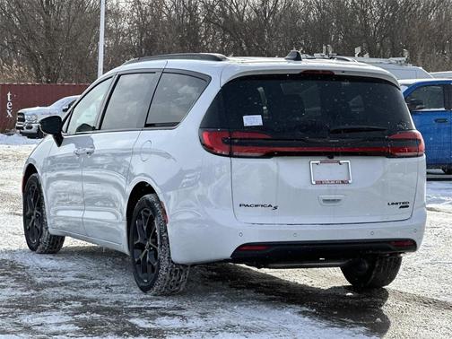 2026 Chrysler Pacifica Limited