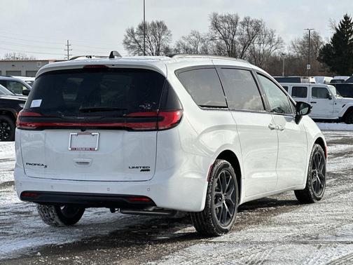 2026 Chrysler Pacifica Limited
