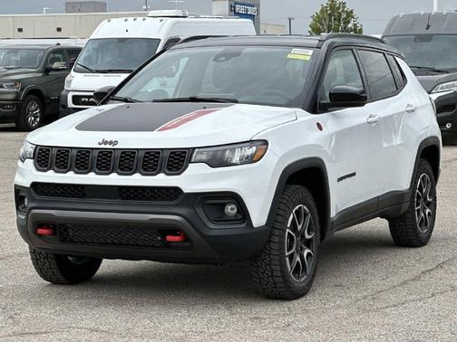 Bright White Clearcoat 2026 Jeep Compass Trailhawk