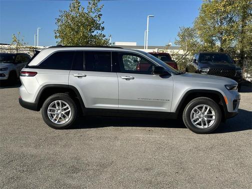 2025 Jeep Grand Cherokee Laredo X