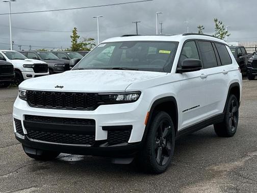 2025 Jeep Grand Cherokee L Laredo