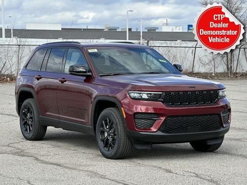 2025 Jeep Grand Cherokee Laredo