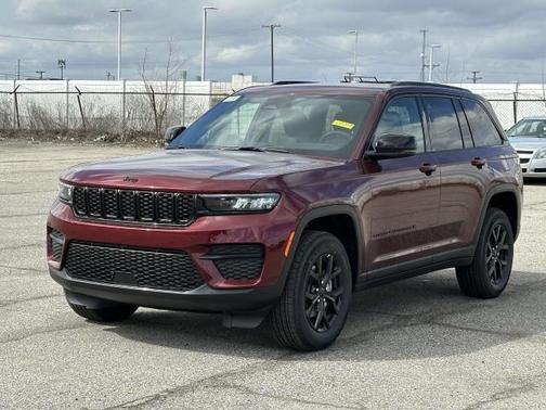 2025 Jeep Grand Cherokee Laredo