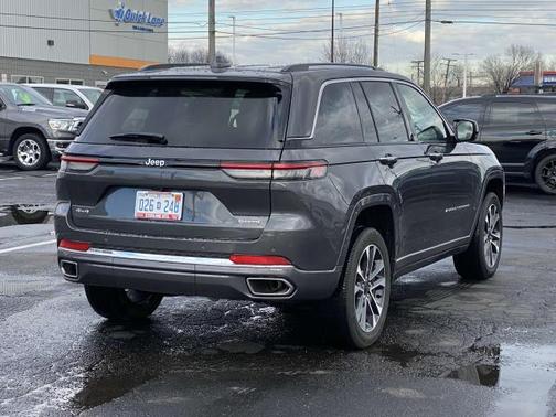 Photo 4 of 35 of 2022 Jeep Grand Cherokee Overland