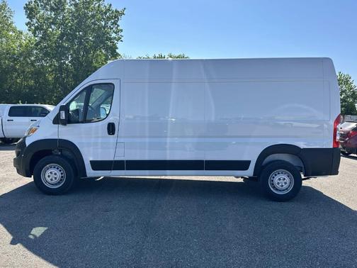 Bright White Clearcoat 2026 RAM ProMaster 2500 High Roof