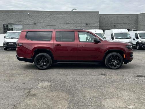 Velvet Red Pearlcoat 2024 Jeep Wagoneer L Series II