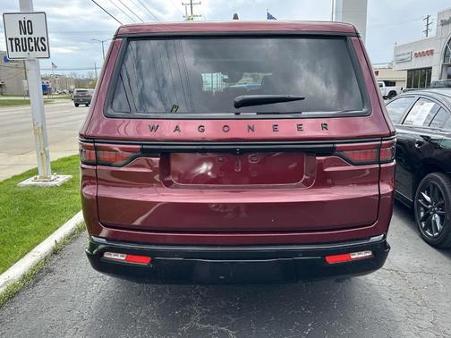 Velvet Red Pearlcoat 2024 Jeep Wagoneer L Series II