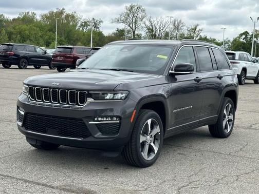2025 Jeep Grand Cherokee 4xe Base