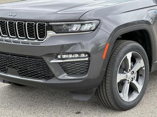 2025 Jeep Grand Cherokee 4xe Base