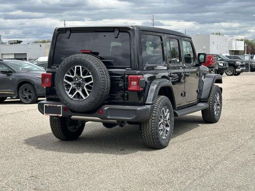 Black Clearcoat 2026 Jeep Wrangler Sahara