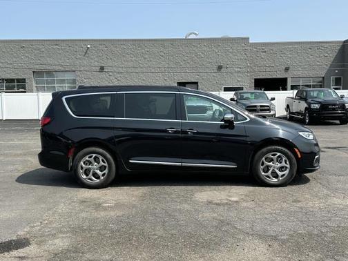 2022 Chrysler Pacifica Limited