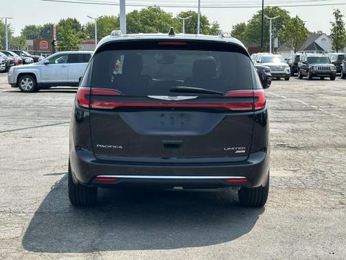 2022 Chrysler Pacifica Limited
