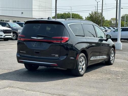 2022 Chrysler Pacifica Limited