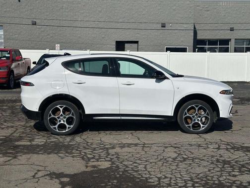 2024 Alfa Romeo Tonale Ti