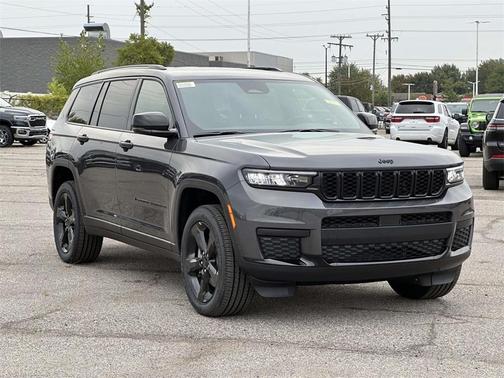 2025 Jeep Grand Cherokee L Laredo