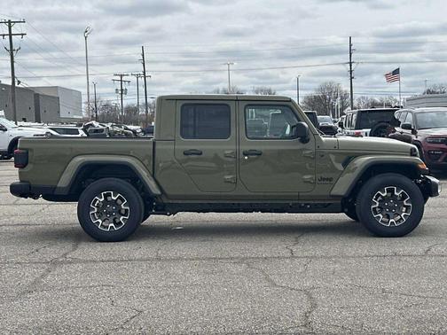 Sahara Beige 2026 Jeep Gladiator Sport