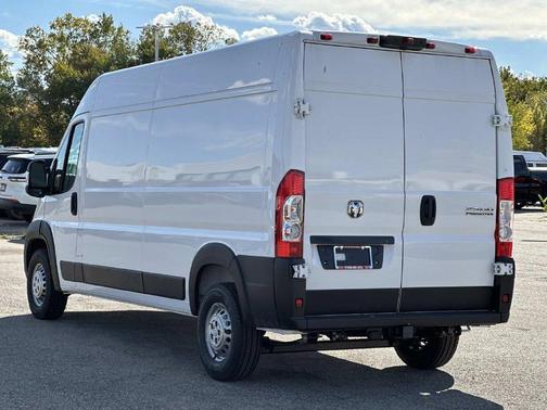 Bright White Clearcoat 2026 RAM ProMaster 2500 High Roof
