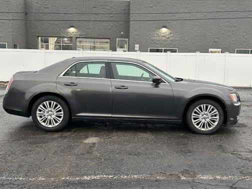 2014 Chrysler 300 Base
