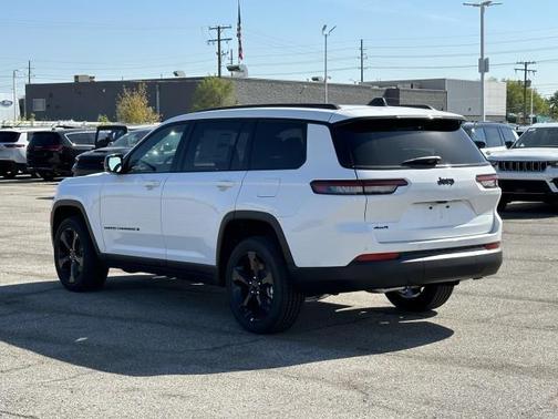 2025 Jeep Grand Cherokee L Laredo