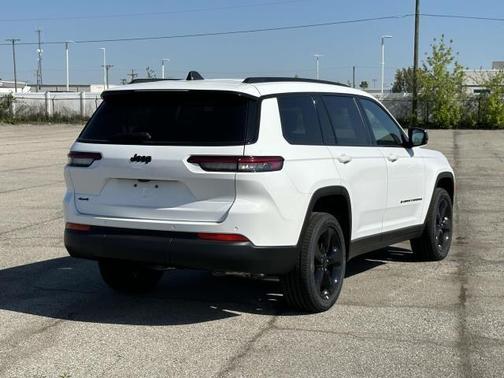 2025 Jeep Grand Cherokee L Laredo