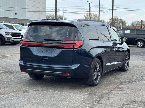 Blue Pearl 2023 Chrysler Pacifica Touring-L