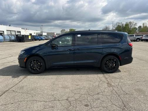 2025 Chrysler Pacifica Limited