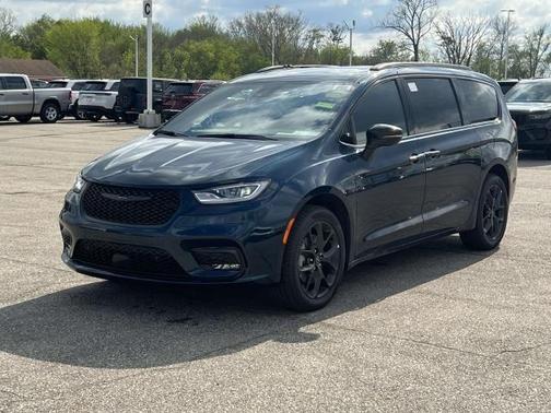2025 Chrysler Pacifica Limited